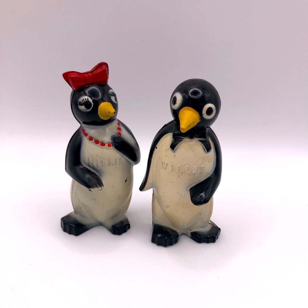 Vintage Millie and Willie Penguin Salt and Pepper Shakers